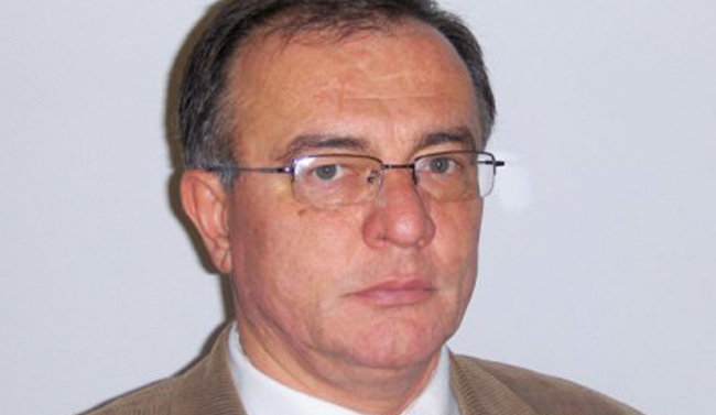 Univerzitetski profesor <b>Radomir Lukić</b>, nekadašnji dekan Pravnog fakulteta na <b>...</b> - radomir-lukic