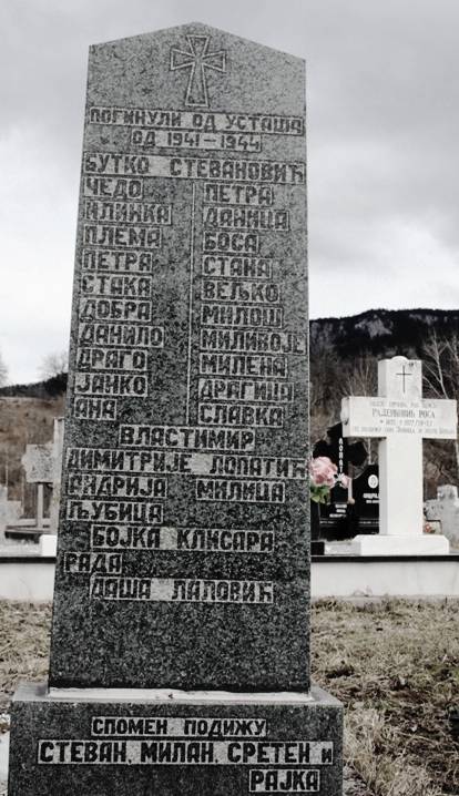 Spomenik stradalim Stevanovićima na groblju Miljevo brdo u Jelovcima