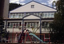 Djeca posadila cvijeće i rastinje