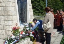 Sjećanje na pogibiju 42 srpska civila i borca na Papratnoj njivi