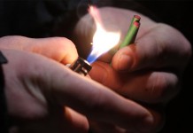 Дјечаку повријеђеном у експлозији петарде ампутиран дио кажипрста