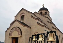 Postavljena zvona ispred hrama u Andrićgradu