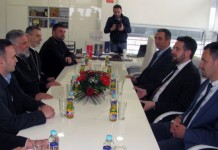 Iz svih problema može se izaći samo zajedno