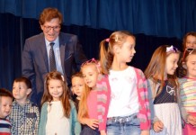 Minja Subota obradovao najmlađe