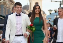 Defile maturanata glavnom gradskom ulicom