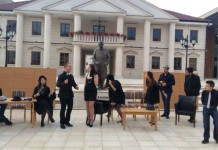 Izvedena predstava „Ožalošćena porodica“