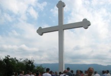Postavljen Spomen-krst kao znak sjećanja na sve poginule borce Srpske