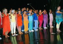 Francuski hor „La Tarantel“ oduševio publiku Francuski hor "La Tarantel" oduševio publiku