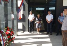 Polaganjem vijenaca ispred Spomen-kosturnice obilježen dan nestalih Polaganjem vijenaca ispred spomen-kosturnice obilježen dan nestalih