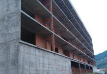 Hotel u izgradnji opasnost za mlade koji se u njemu okupljaju