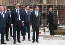 Vučić posjetio bolnicu u Istočnom Sarajevu i Sabornu crkvu u Sarajevu