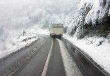 Na Rogoju palo 15 centimetara snijega Ilustracija