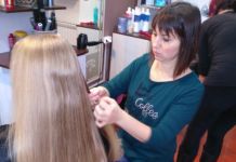 Učenice, mame i nastavnice darovale kosu djecu oboljeloj od raka Učenice, mame i nastavnice darovale kosu djecu oboljeloj od raka