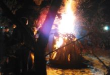 Osvještani i naloženi badnjaci Osvještani i naloženi badnjaci