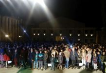 Doček u Andrićgradu uz muziku Kikija Lesendrića i „Pilota“ Doček u Andrićgradu uz muziku Kikija Lesendrića i "Pilota"