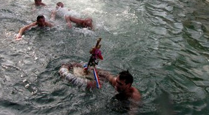 Plivanje za Časni krst