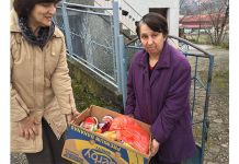 Stotinu paketa za socijalno ugrožene građane Stotinu paketa za socijalno ugrožene građane