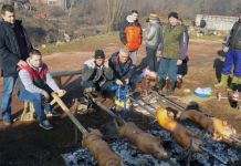 Proslava uz narodne običaje Proslava uz narodne običaje