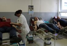 Deset vatrogasaca darovalo krv Deset vatrogasaca darovalo krv