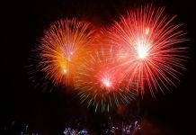 Vatromet moleban u ponoć