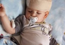 Jednogodišnji Aleksandar dobro podnosi terapiju u Njemačkoj Jednogodišnji Aleksandar dobro podnosi terapiju u Njemačkoj