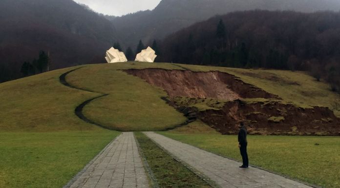 Klizište prijeti spomeniku na Tjentištu