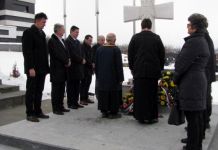 Služen parastos na Vojničkom groblju Vraca Služen parastos na Vojničkom groblju Vraca