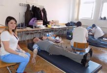 Učenici darovali krv Učenici darovali krv