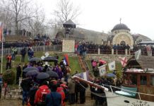 Položen vijenac i bačene ruže u Drinu u znak sjećanja na ubijenje Položen vijenac i bačene ruže u Drinu u znak sjećanja na ubijenje