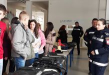 Osnovci i predškolci upoznati o radu policije Osnovci i predškolci upoznati o radu policije