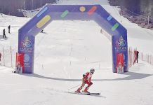 Slalom dječaka i djevojčica na Ravnoj planini