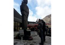 Ravnogorci položili cvijeće na Spomenik palim borcima Ravnogorci položili cvijeće na Spomenik palim borcima