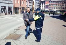 „Budi vidljiv, ne budi figura“ "Budi vidljiv, ne budi figura"