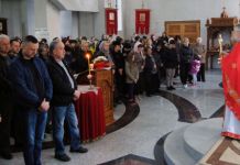 U svim hramovima služena vaskršnja liturgija U svim hramovima služena vaskršnja liturgija