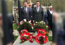 Vuković položio vijenac na spomenik predsjedniku OO ZOI ’84 Branku Mikuliću Vuković položio vijenac na spomenik predsjedniku OO ZOI '84 Branku Mikuliću