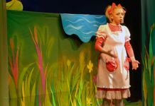 Lutkari iz Subotice, Niša i Zenice oduševili mališane Lutkari iz Subotice, Niša i Zenice oduševili mališane