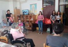 Učenici donirali 35 posteljina Domu za stara lica Učenici donirali 35 posteljina Domu za stara lica