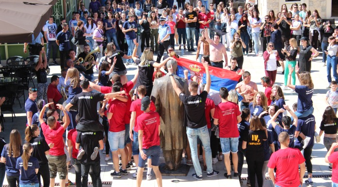 Maturanti slavili uz pjesmu i trubače