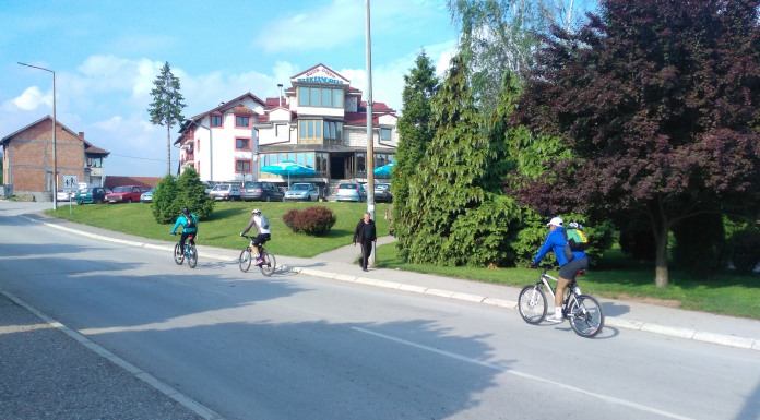 Biciklima na poklonjenje Svetom Vasiliju Ostroškom