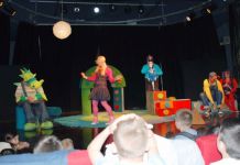 Tri lutkarske predstave trećeg takmičarskog dana Tri lutkarske predstave trećeg takmičarskog dana