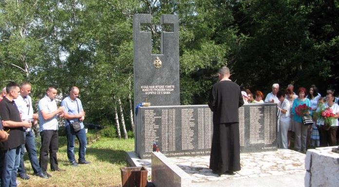 Služen parastos za 99 poginulih srpskih branilaca