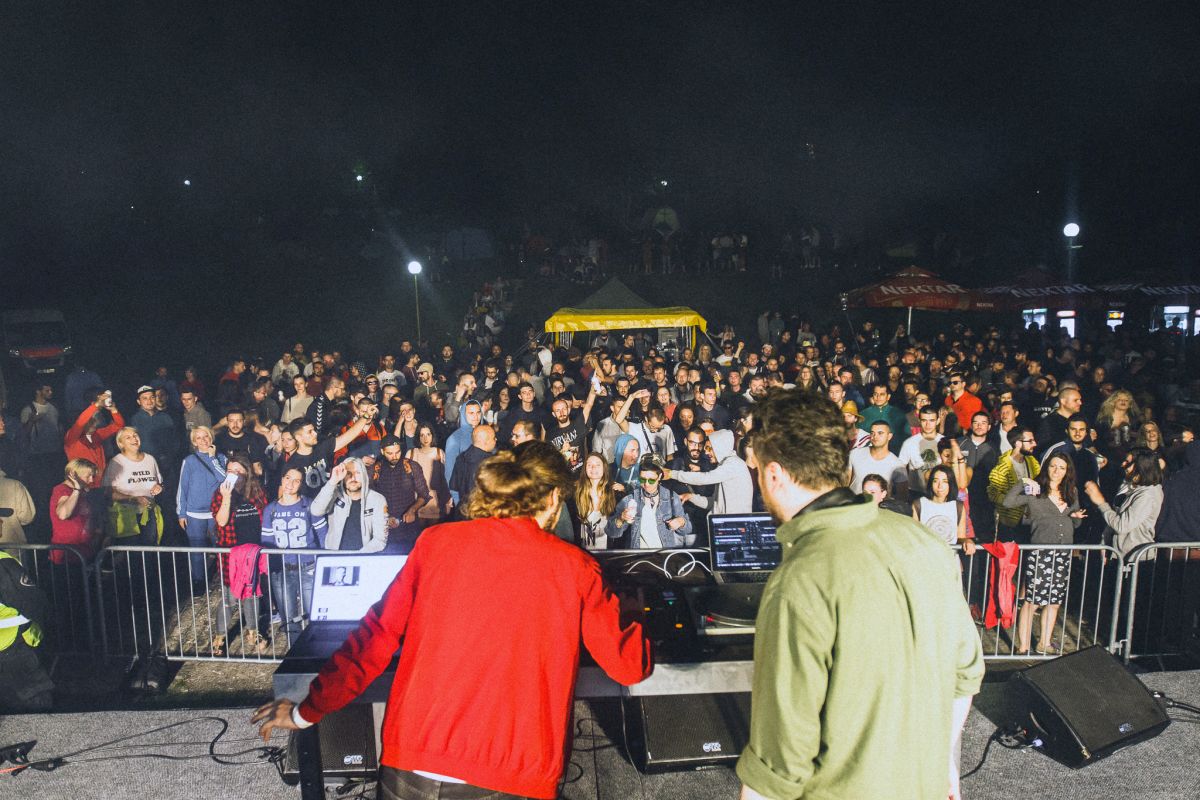 Mladi iz cijelog svijeta uživali uz "Hladno pivo", Kirila i Stereo em-si