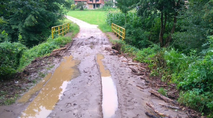 Oštećeni lokalni putevi