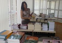 „Boksit“ poklonio računare i udžbenike