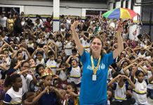 Lusi Mejer danas sa članovima udruženja „Sunce“