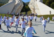 Djeca sa Kosmeta uživala na Tjentištu Djeca sa Kosmeta uživala na Tjentištu