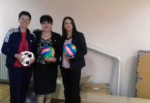 Davidovićeva uručila poklon Ministarstva sporta Srbije Davidovićeva uručila poklon Ministarstva sporta Srbije