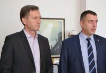 Jugović organizovao prijem za pjesnika i policajca Sašu Nikolića