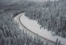 Saobraćaj usporen zbog snijega
