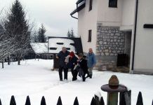 Starica iz sela Donje Gire trasportovana do ljekara